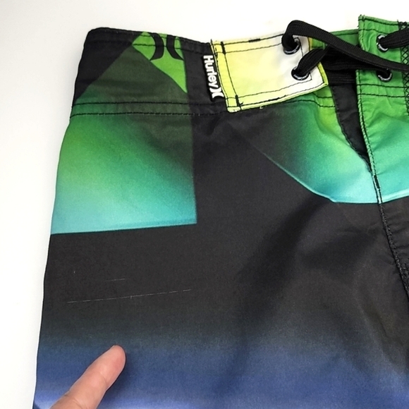 ⭐️3/ $30⭐️ Hurley Men's Swim Shorts Trunks Multi Coloured Size 30 - Picture 10 of 12